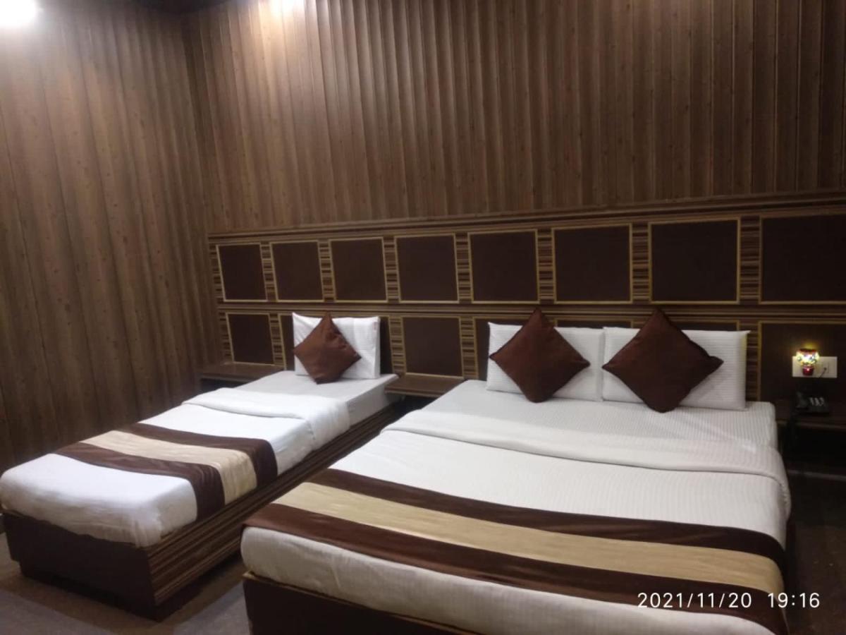 Grg Pardesi Hotel Haridwār Exteriör bild