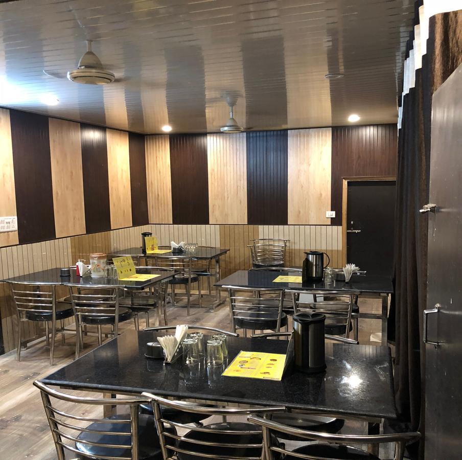 Grg Pardesi Hotel Haridwār Exteriör bild