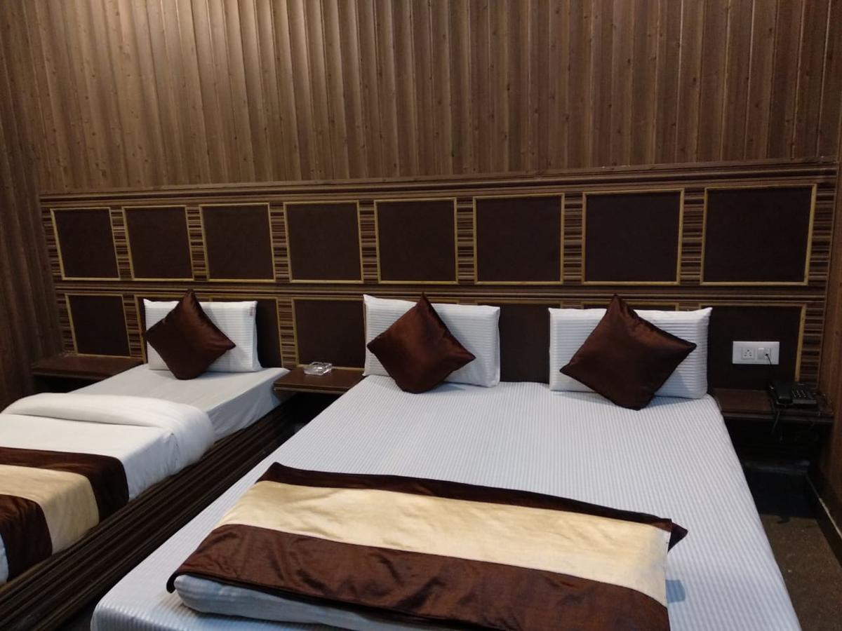Grg Pardesi Hotel Haridwār Exteriör bild