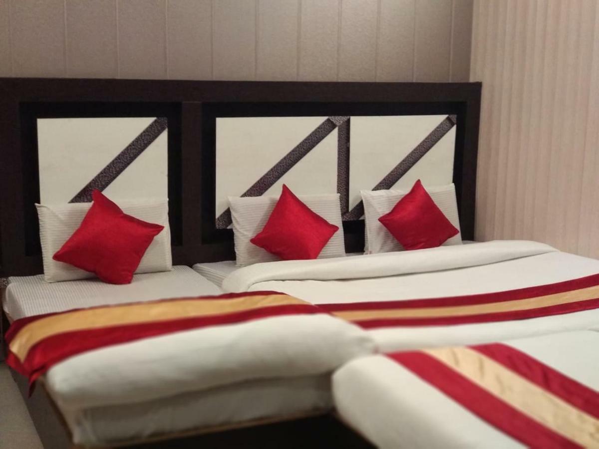 Grg Pardesi Hotel Haridwār Exteriör bild